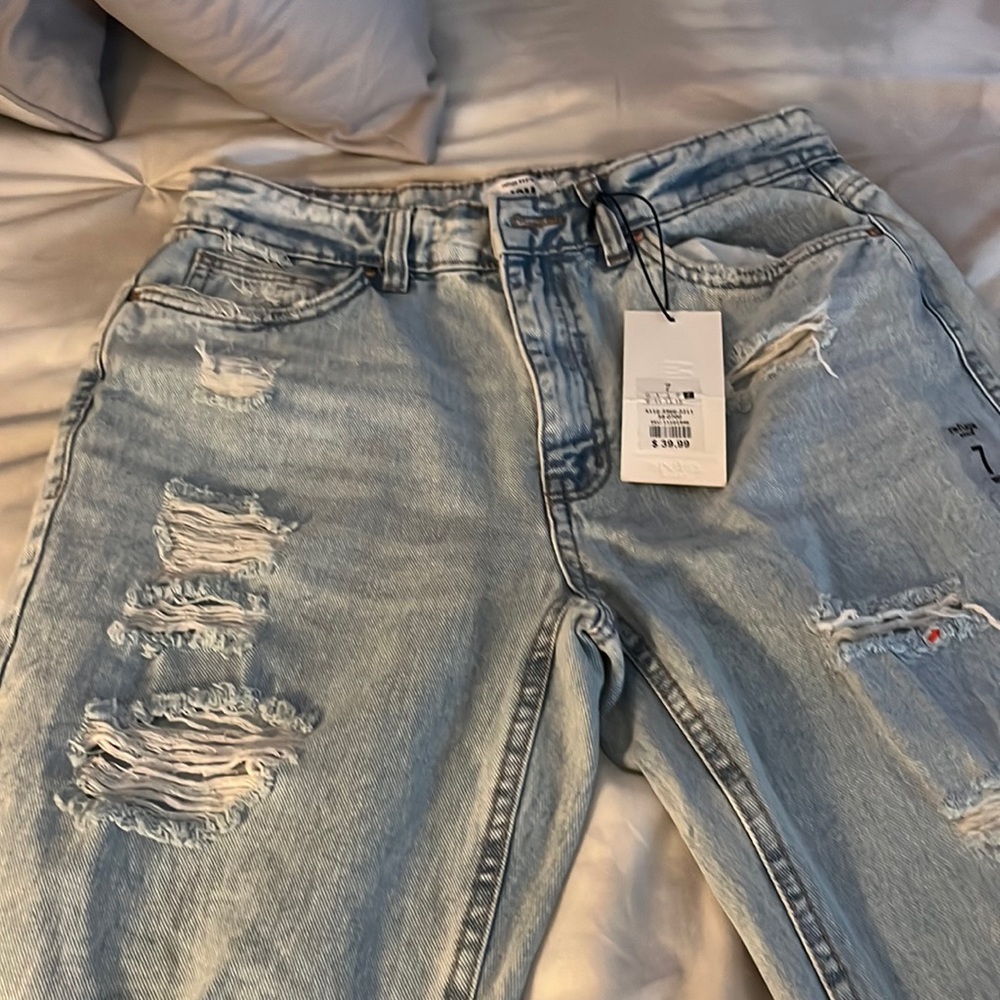 Refuge size 7 Mom jeans NWT